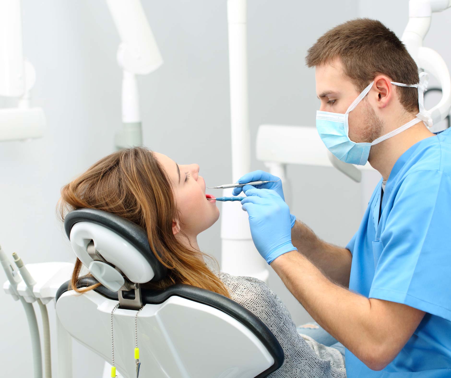 Tartaro dentale: a cosa è dovuto e come prevenirlo